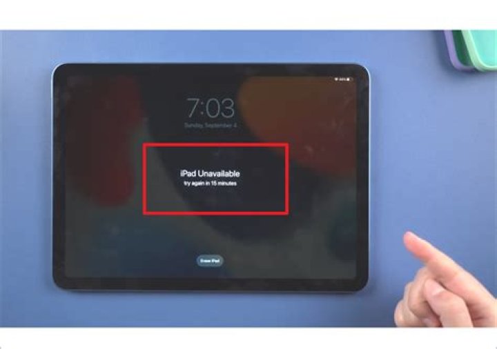 Why is my iPad flashing red?